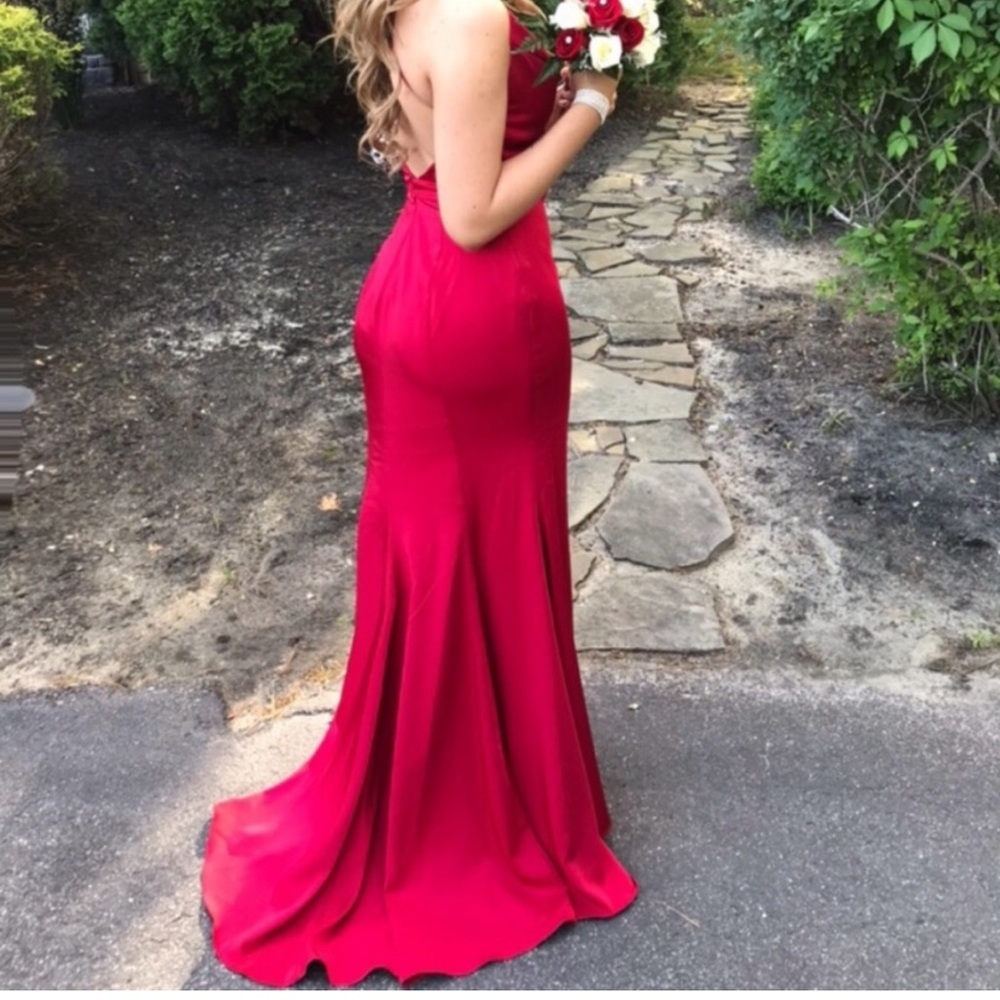 Red, slim event dress
